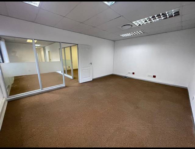 149M² OFFICE TO LET IN ROSEBANK